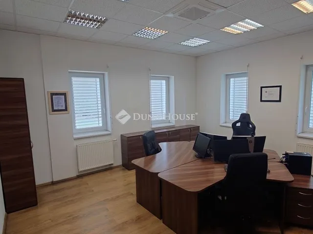 Eladó kereskedelmi és ipari ingatlan Veresegyház 2086 nm