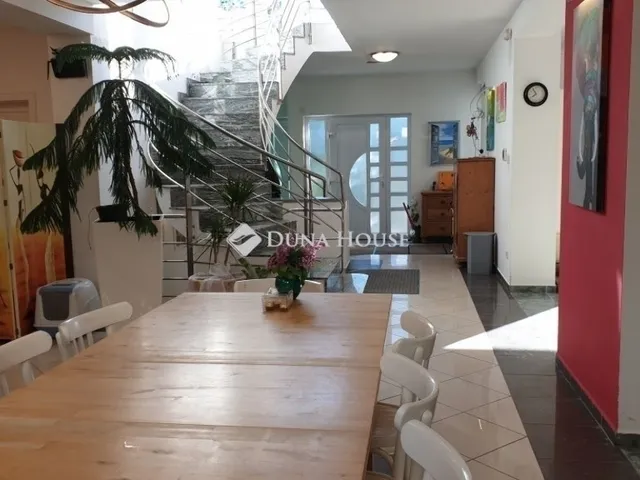 Eladó ház Budapest II. kerület, Budaliget 386 nm