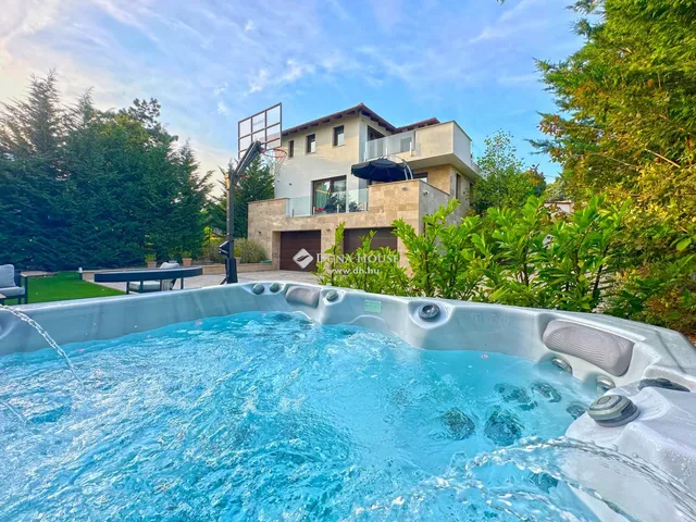 Eladó ház Szentendre, Pismány 291 nm