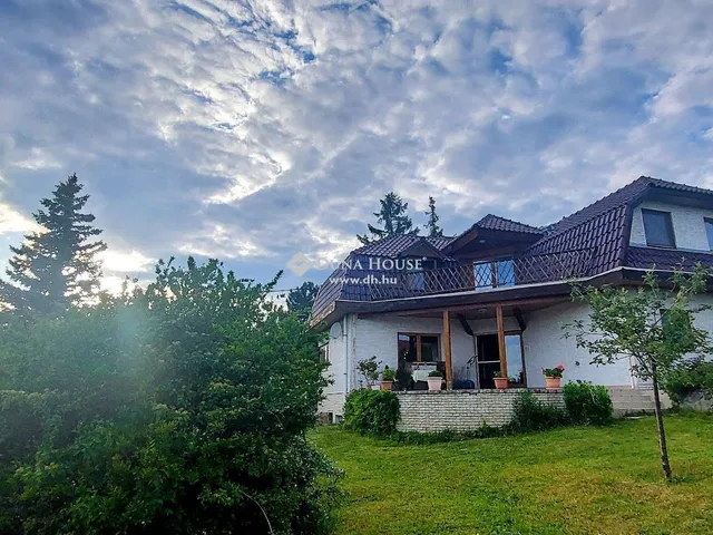 Eladó ház Szentendre, Pismány 222 nm