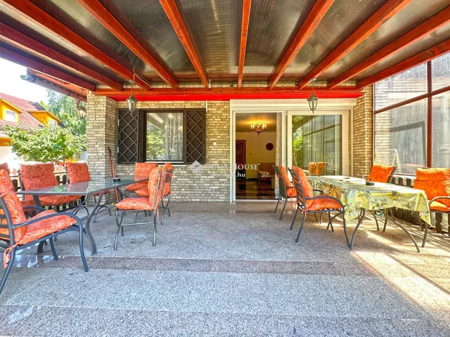 Eladó ház Szántód 195 nm