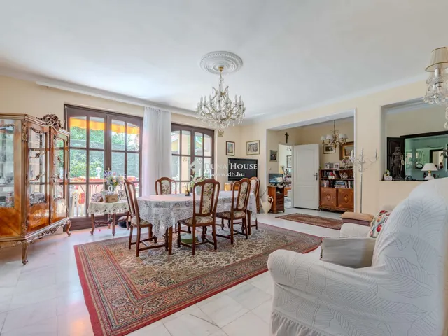 Eladó ház Leányfalu 290 nm