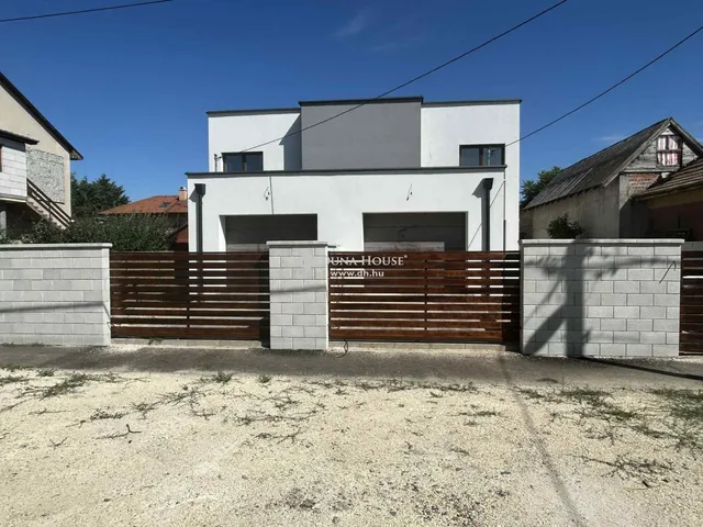 Eladó ház Budapest XVIII. kerület 180 nm