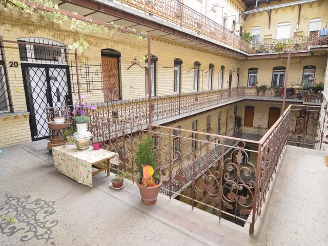 Eladó lakás Budapest VI. kerület, Nagykörúton kívüli terület 57 nm