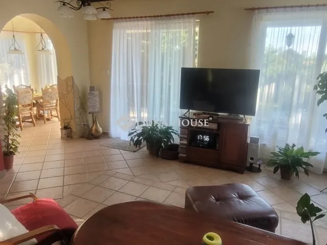 Eladó ház Szada 308 nm