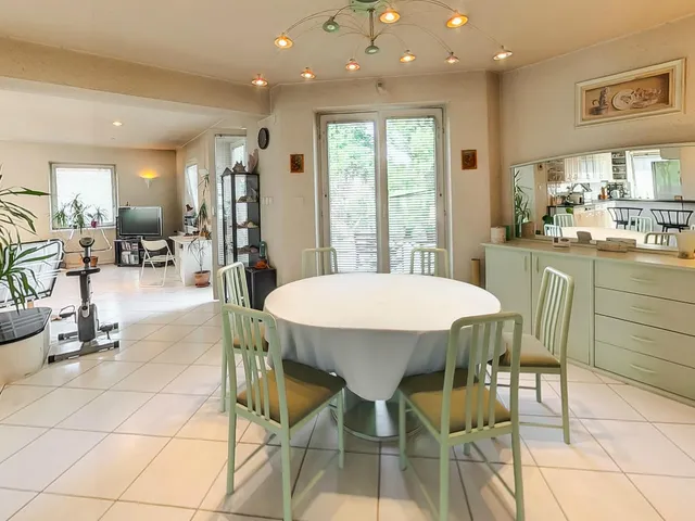 Eladó ház Budapest XVI. kerület, Rákosszentmihály 248 nm