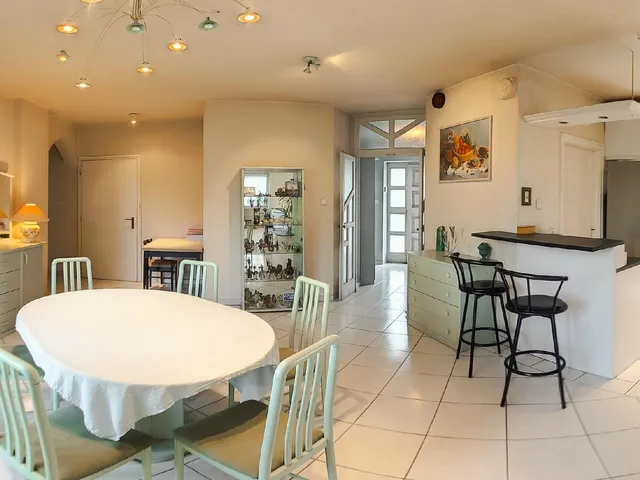 Eladó ház Budapest XVI. kerület, Rákosszentmihály, Kenéz  248 nm