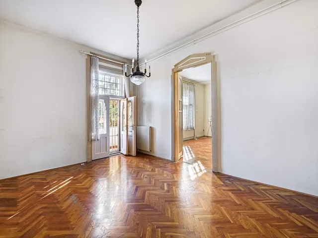 Eladó lakás Budapest I. kerület 140 nm