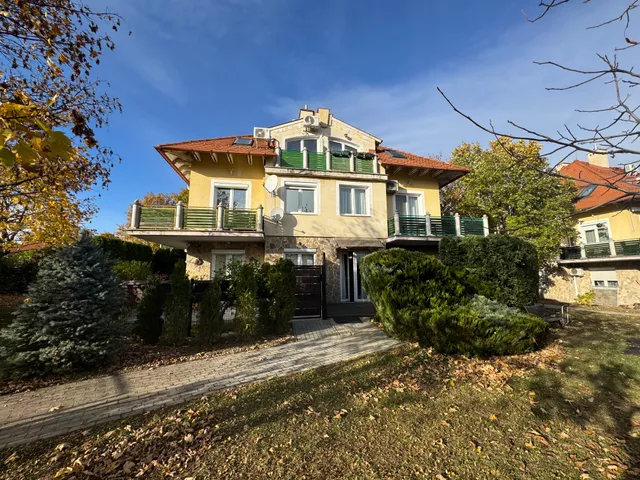 Eladó lakás Üröm 60 nm