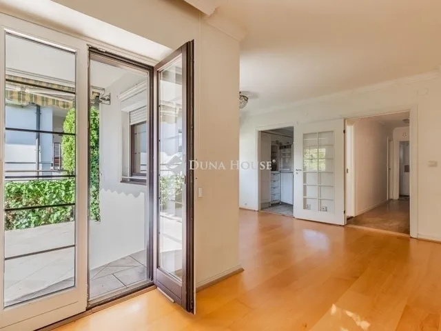 Eladó ház Budapest II. kerület, Pálvölgy 210 nm