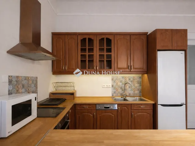 Eladó lakás Budapest VII. kerület 77 nm