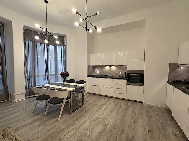 Kiadó lakás Budapest V. kerület, Belváros, Petőfi Sándor utca 9. 60 nm