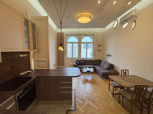 Kiadó lakás Budapest VIII. kerület, Corvin negyed, Horváth Mihály tér 60 nm