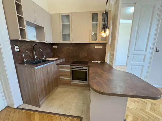Kiadó lakás Budapest VIII. kerület, Corvin negyed, Horváth Mihály tér 60 nm