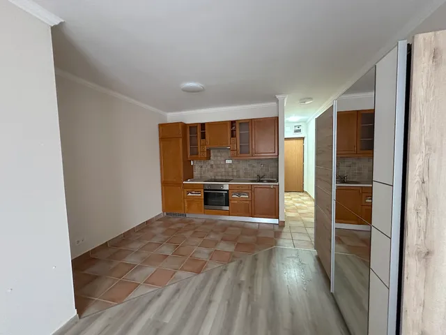 Kiadó lakás Budapest XVI. kerület, Árpádföld, Bóbitás út 54. 40 nm