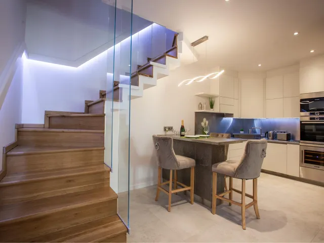 Kiadó lakás Budapest VI. kerület, Nagykörúton kívüli terület, Vörösmarty utca 64. 100 nm