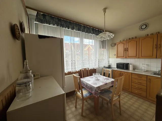 Eladó lakás Gödöllő, Központ 71 nm