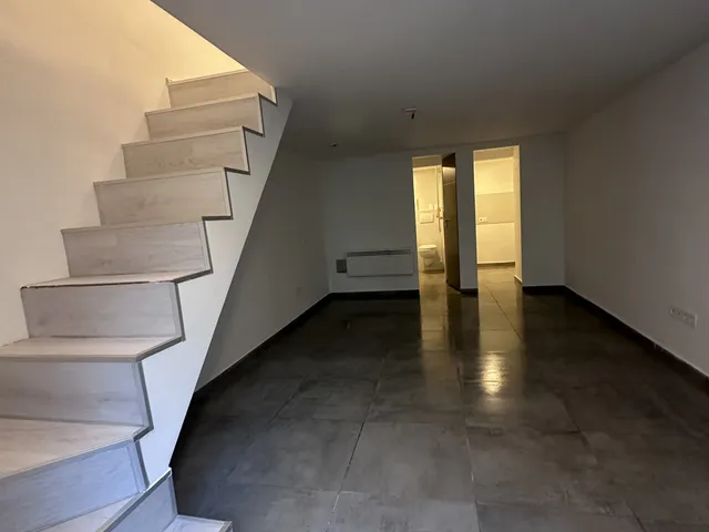 Kiadó kereskedelmi és ipari ingatlan Budapest IX. kerület, Belső Ferencváros, Lónyay utca 49. 45 nm
