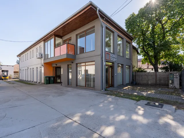 Eladó kereskedelmi és ipari ingatlan Budapest XV. kerület, Rákospalota 532 nm