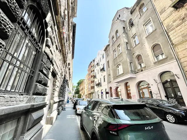 Eladó lakás Budapest VI. kerület 71 nm
