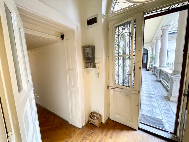 Eladó lakás Budapest VI. kerület, Eötvös utca 170 nm