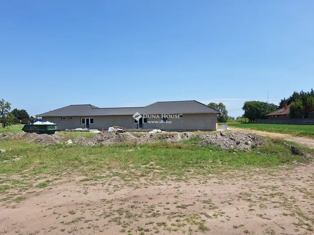 Eladó ház Kiskunlacháza 94 nm