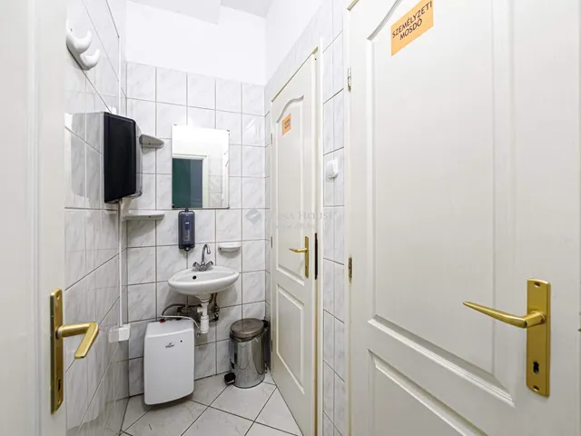 Eladó lakás Budapest XXI. kerület 156 nm