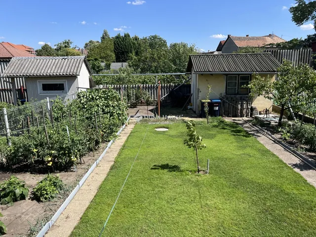 Eladó ház Budapest XXI. kerület 380 nm