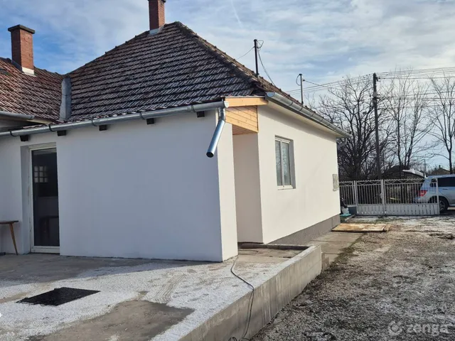 Eladó ház Törtel 104 nm