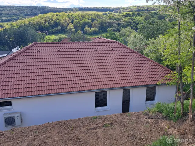 Eladó ház Szekszárd, Zengő 126 nm