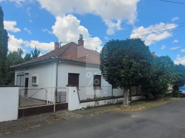 Eladó ház Pécs, Kertváros 68 nm