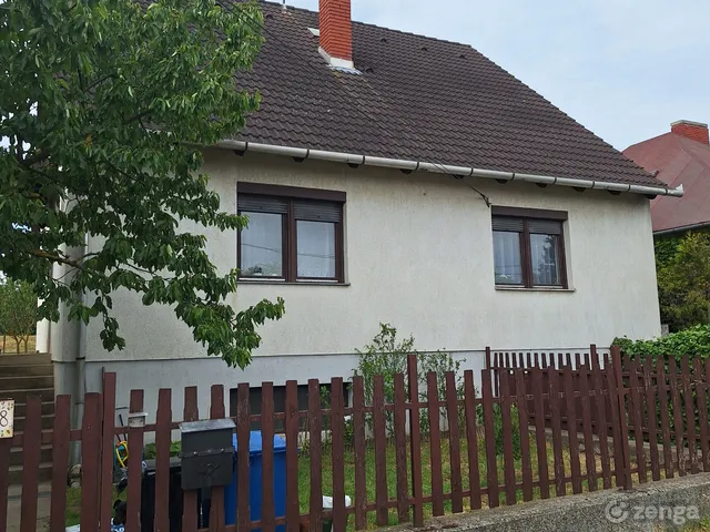 Eladó ház Veszprém, Jutaspuszta, Veres Péter 186 nm