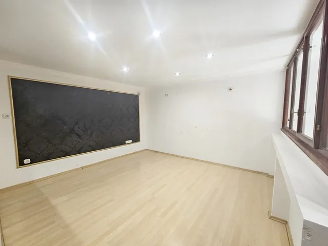 Eladó kereskedelmi és ipari ingatlan Debrecen, Belváros 110 nm