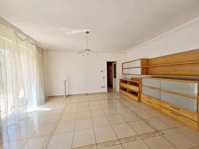Kiadó lakás Debrecen, Egyetemváros 135 nm