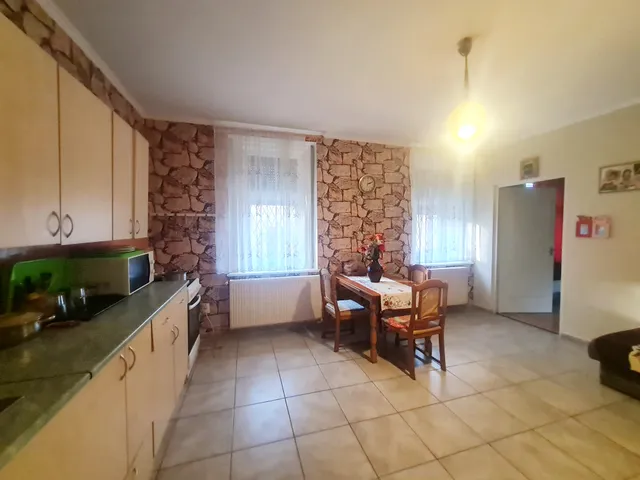 Eladó ház Debrecen, Biharikert 63 nm
