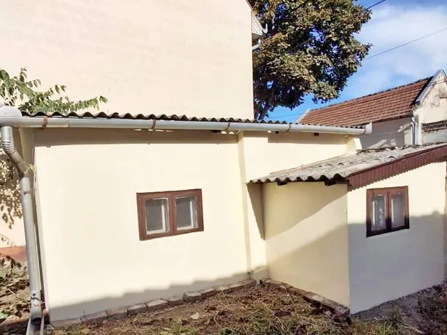 Eladó garázs Debrecen, Csapókert 20 nm
