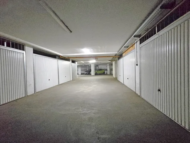 Eladó garázs Debrecen, Miklóskapu 16 nm