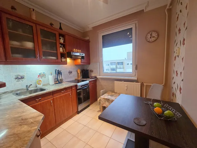 Eladó lakás Debrecen, Tócóskert, István út 54 nm