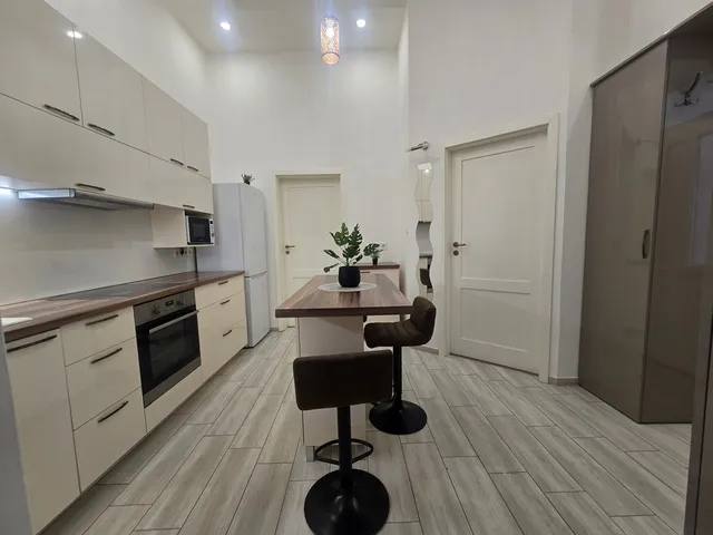 Kiadó lakás Debrecen, Belváros 56 nm