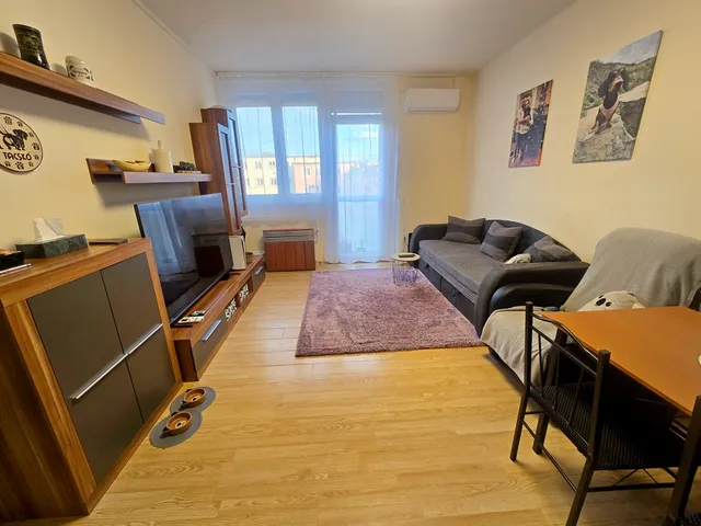 Eladó lakás Debrecen, Júliatelep 46 nm