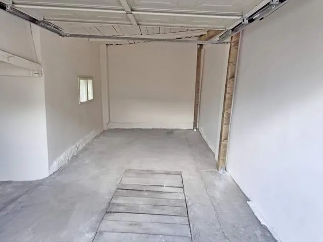 Eladó garázs Debrecen, Csapókert 20 nm