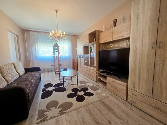 Eladó lakás Debrecen, Újkert 71 nm