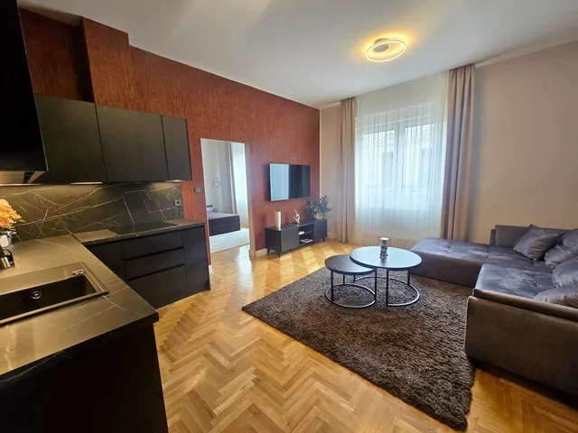 Kiadó ház Debrecen, Belváros 85 nm