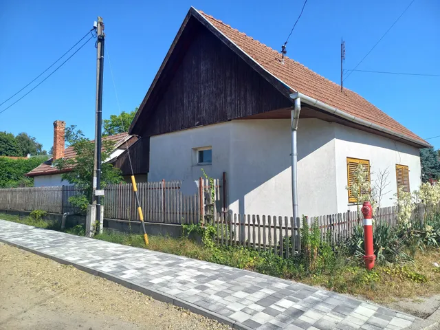 Eladó ház Erdőkertes, Topolyos 62 nm