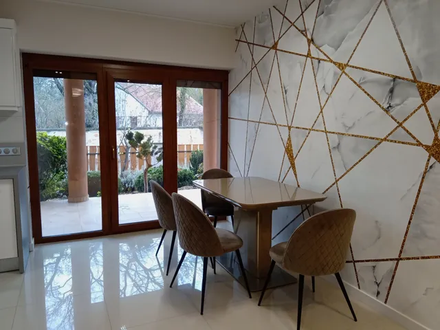 Eladó lakás Vácrátót 77 nm