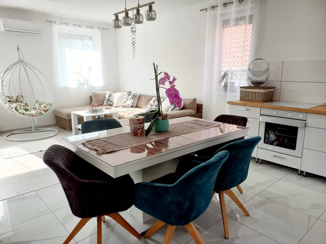 Eladó ház Veresegyház, Hegyek 108 nm