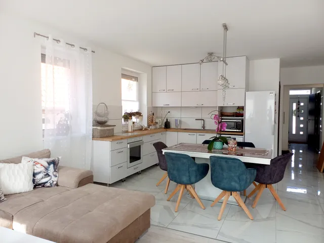 Eladó ház Veresegyház, Hegyek 108 nm