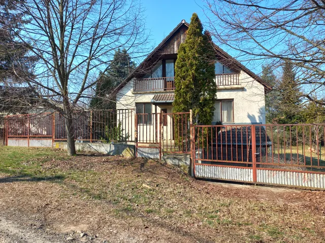 Eladó ház Erdőkertes, Kilencholdas 65 nm