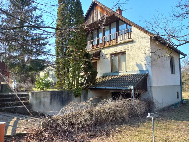 Eladó ház Erdőkertes, Kilencholdas 65 nm