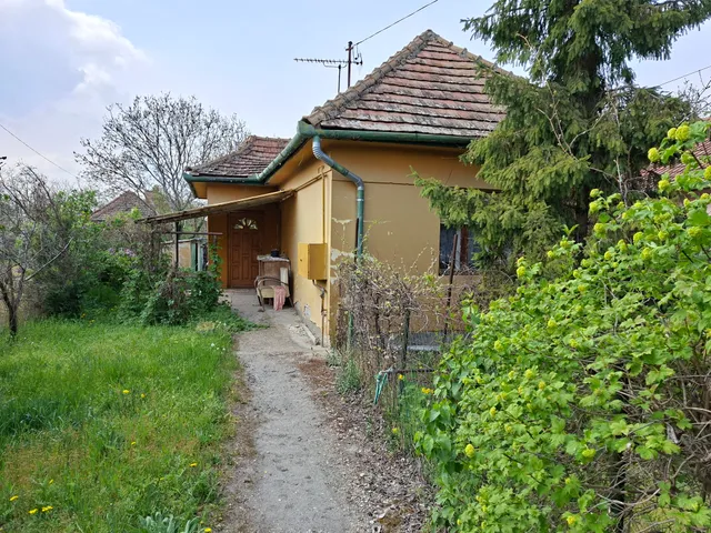 Eladó telek Erdőkertes, Reveteg 1307 nm